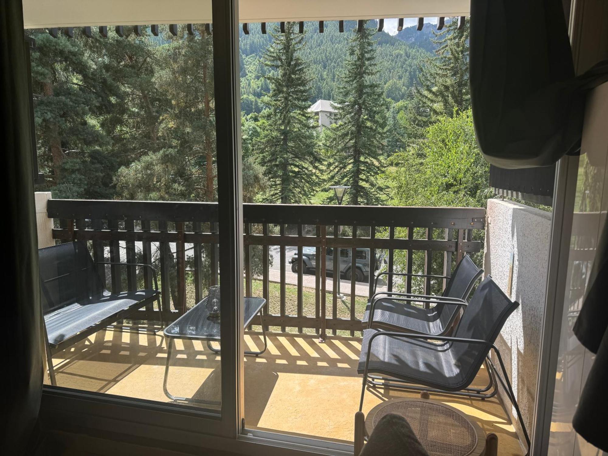 Nid Douillet Les Alpes, Serre Chevalier * La Salle-les-Alpes